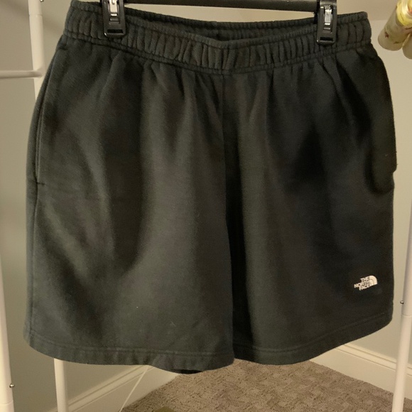 Men’s The North Face Shorts - Picture 1 of 3